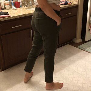 WHBM Cargo dark green, size 4 (fits 6-10), very comfy and stretch